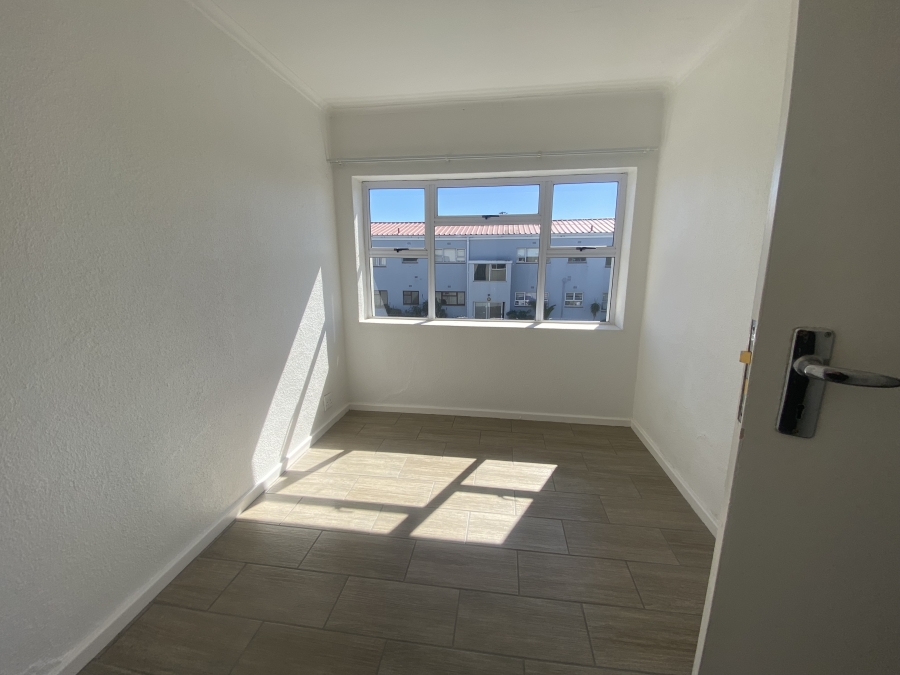 To Let 2 Bedroom Property for Rent in Tijgerhof Western Cape
